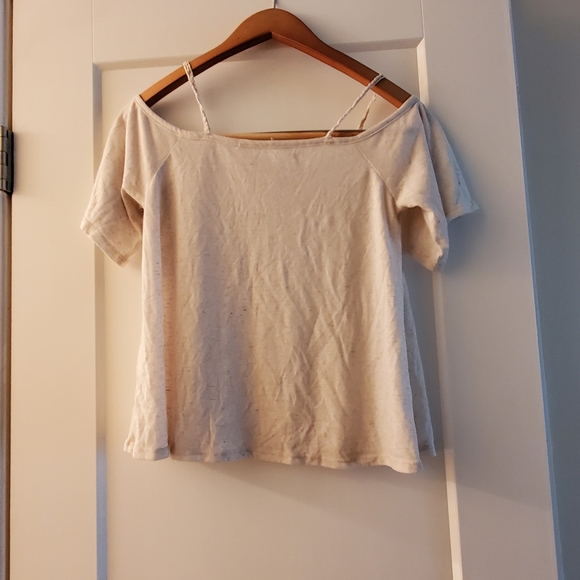 Creme off the shoulder blouse - Picture 4 of 5